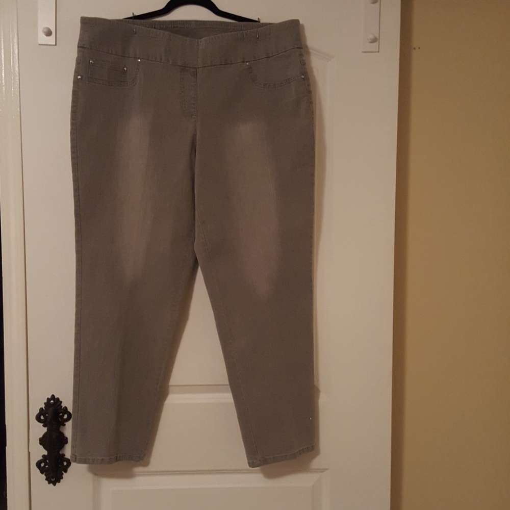 Ruby Rd Gray jeans
